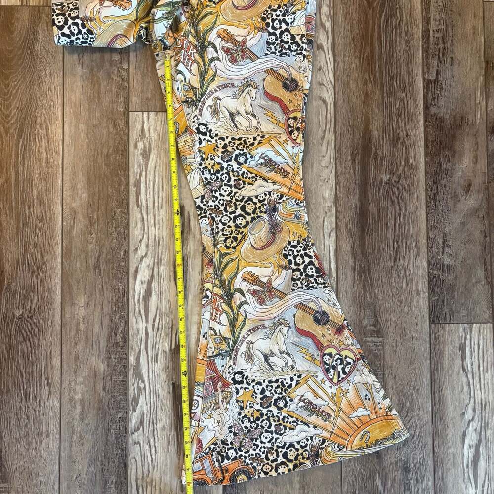 Wrangler Lainey Wilson Bell Bottom Flare Jeans NWT 32x34 Western - Picture 8 of 8